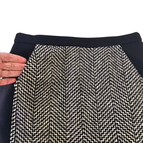 J Crew Black Wool A-Line Short Skirt Sz 8 Chevron Pattern Pocketed Front Panel - Picture 3 of 10